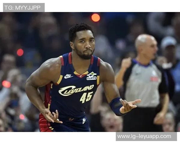 米切尔下半场失去得分状态阿特金森确认他状态良好并无受伤 米切尔下半场失去得分状态阿特金森确认他状态良好并无受伤